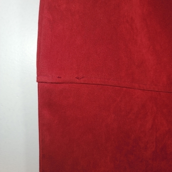 PARISCOPE red vintage skirt. - Picture 8 of 11